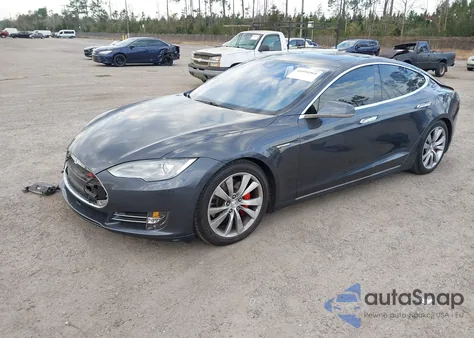 2015 Tesla Model S 85D/P85D z USA, uszkodzony, nr VIN 5YJSA1V45FF098458